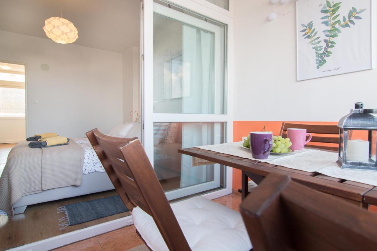 Harbour-Apartment With Sea View And Parking Spot Pula Exterior foto